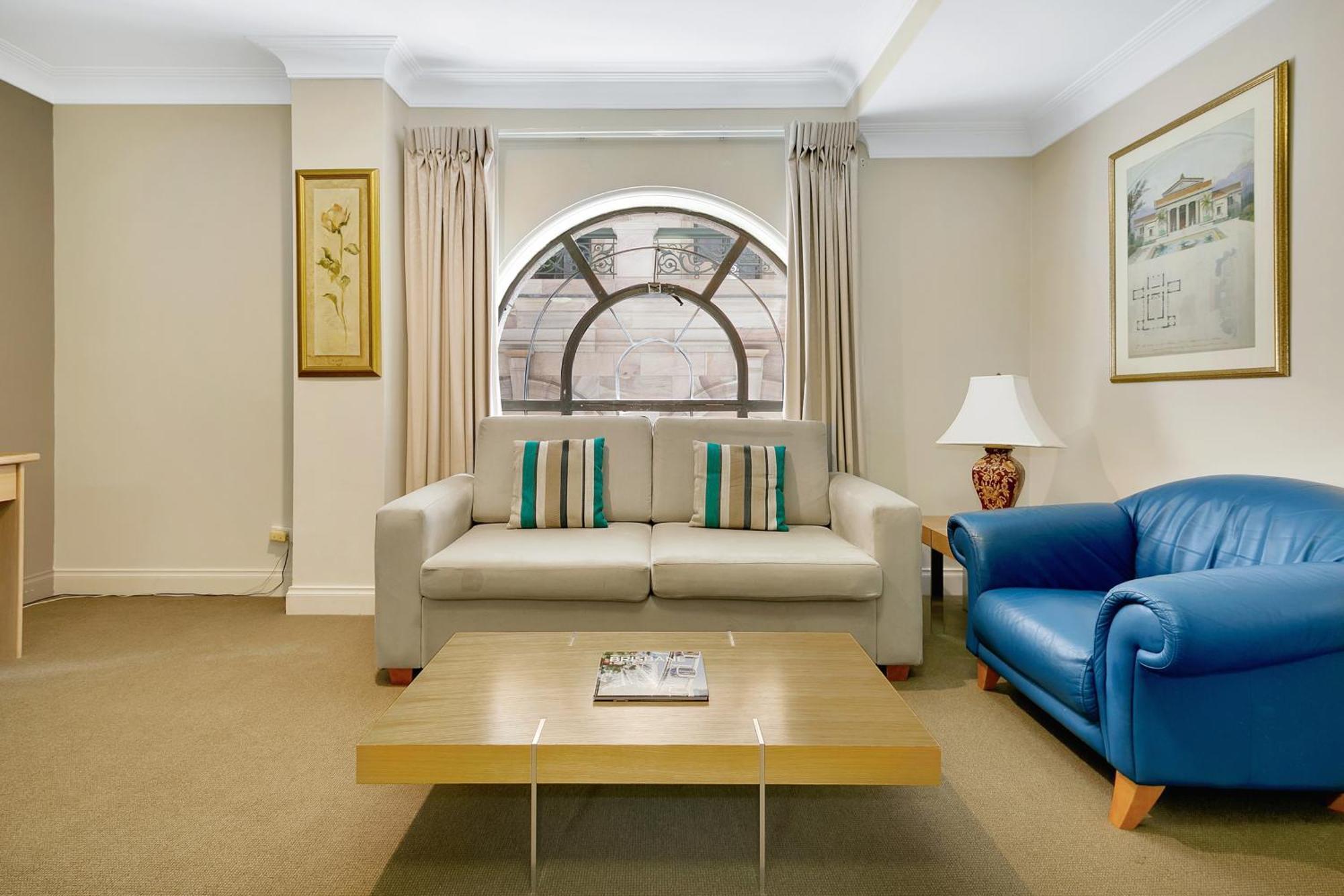 Superior One-Bedroom Apartment Queen bed