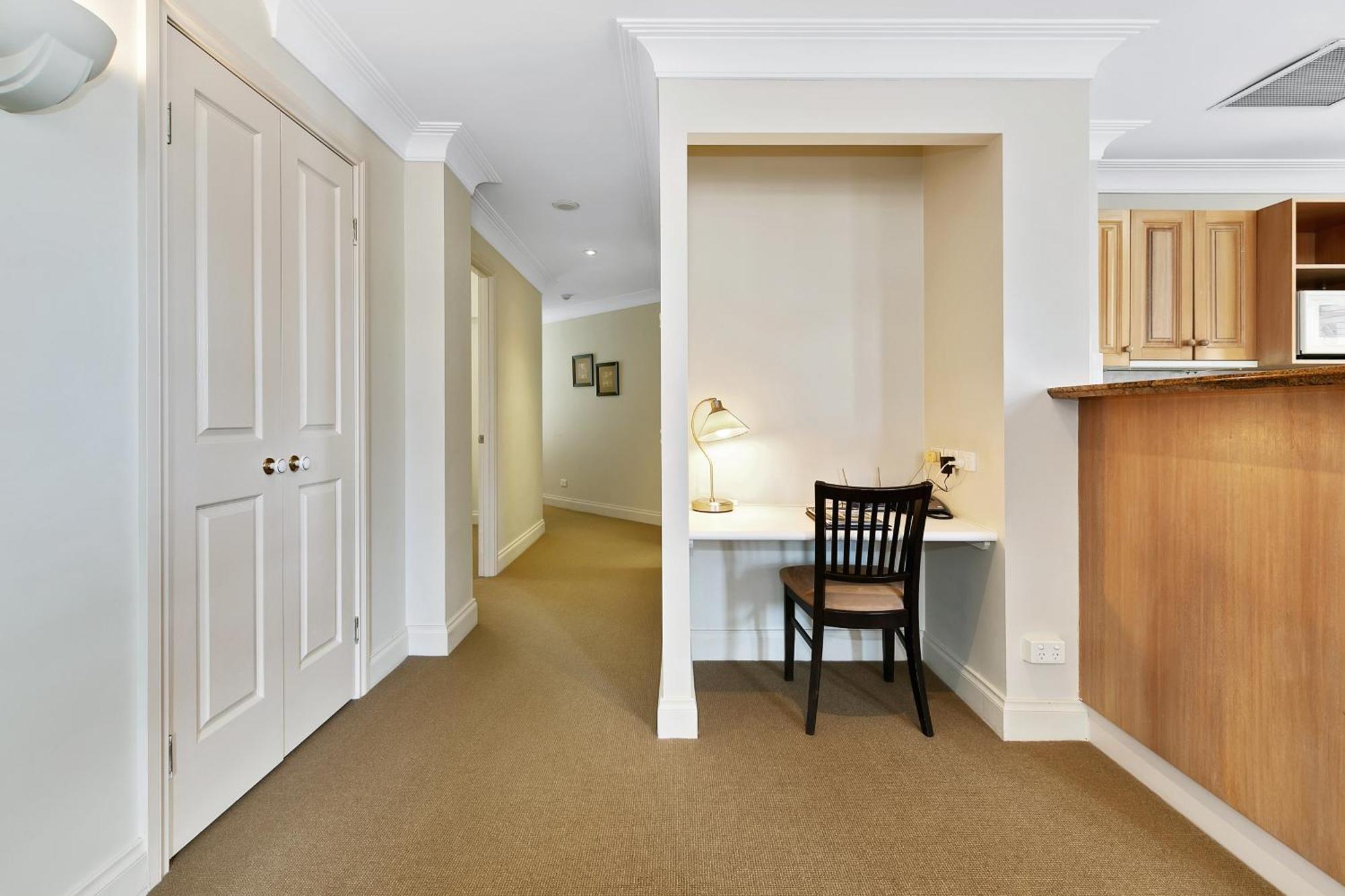 Two-Bedroom Apartment 2 Queen Beds