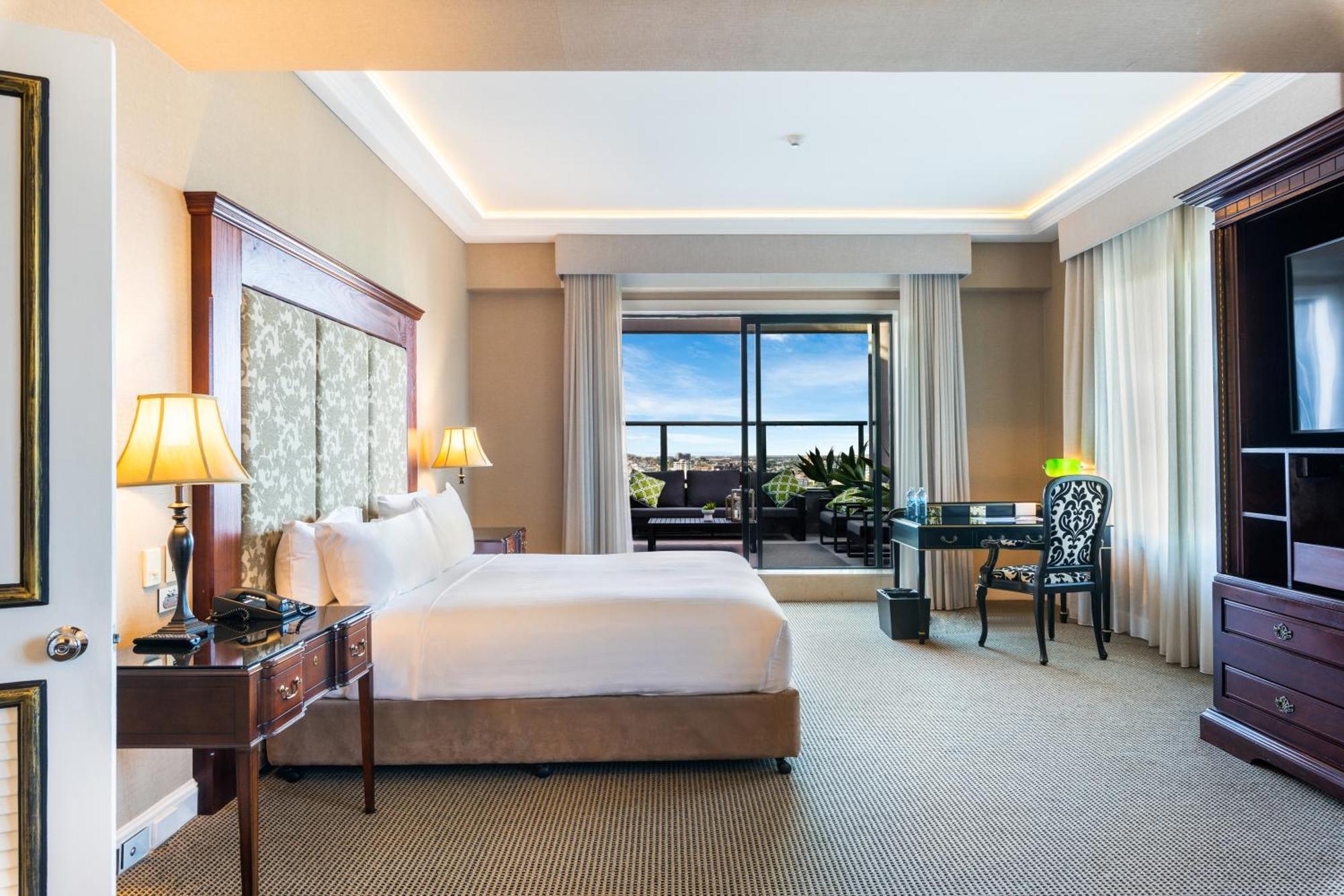 Plaza Suite,1543898572:JPEG