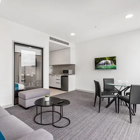 Essence Suites Taringa-3