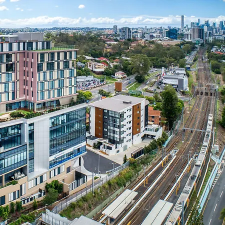 Essence Suites Taringa-2