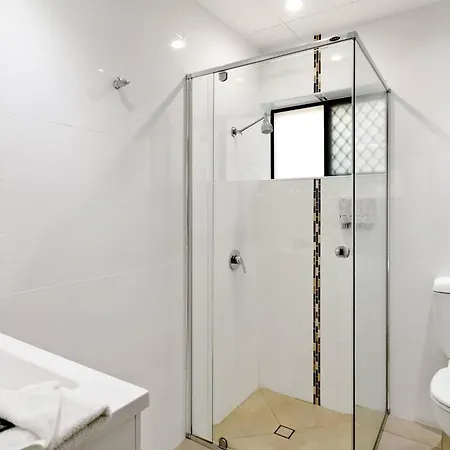 Quality Hotel Robertson Gardens-3